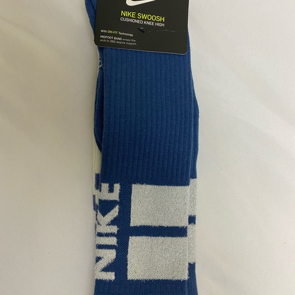 Youth Nike socks - Picture 2 of 4